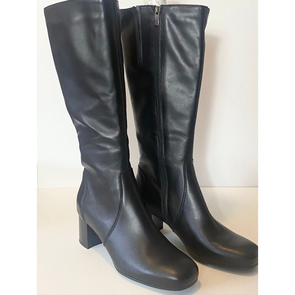 La CANADIENNE Black Heeled Boots